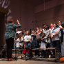 Pèlerinage d'Apprentis d'Auteuil à Lourdes 2024 : Messe dans l'église Sainte-Bernadette- Chorale Bâtisseurs d'espérance